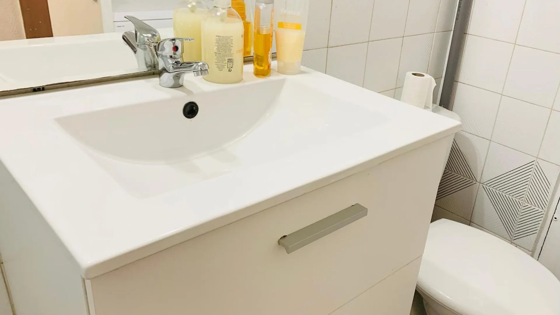Appartement Studio Acces Direct A La Gare Marseilles